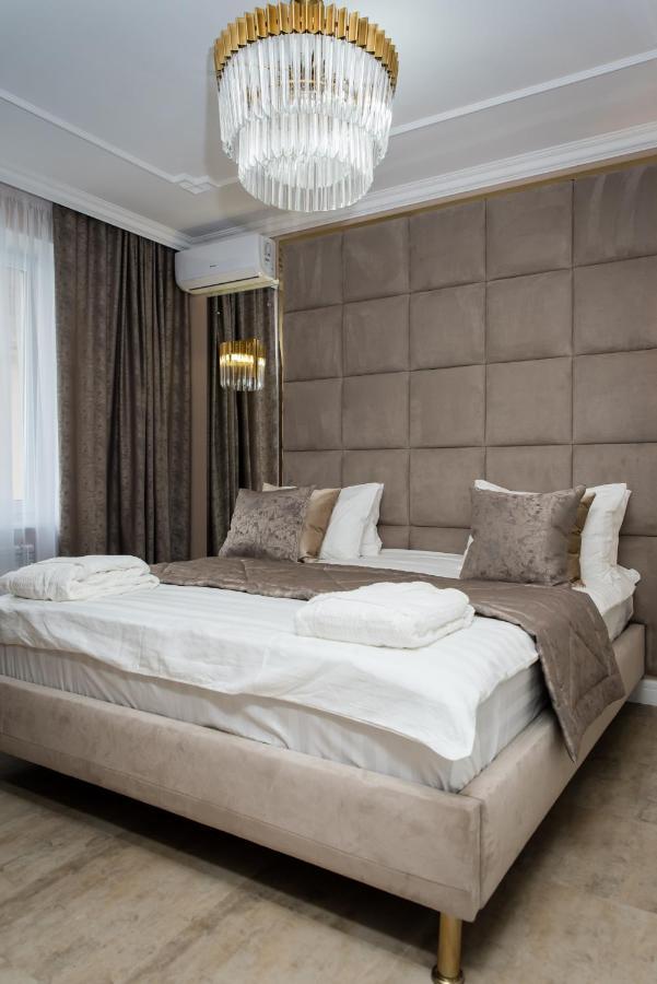 Rakhat Hotel Uralsk Eksteriør billede